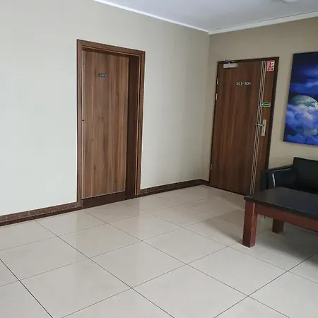 Appartement 300 Planeta Z Garazem