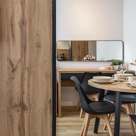 300 Planeta Z Garazem 公寓 梅尔诺