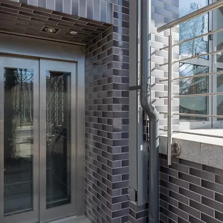 300 Planeta Z Garazem Appartement