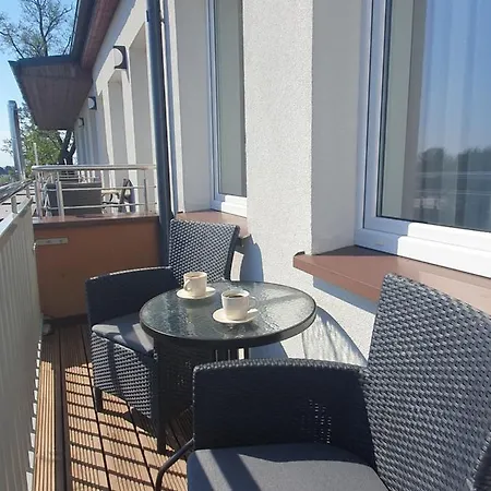 Appartement 300 Planeta Z Garazem *